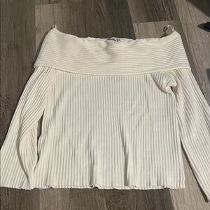 Off-Shoulder Ribbed Cream Sweater Zara